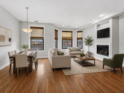 812 North Blvd APT 201, Oak Park, IL, 60301