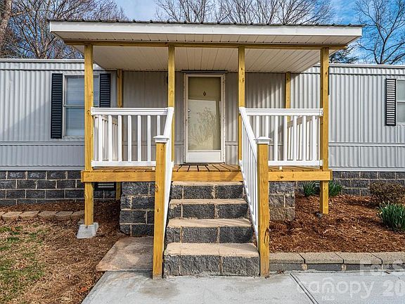 3rd image of 4791 Helton Rd