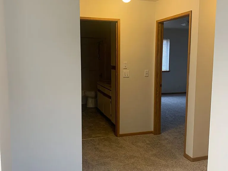 2211 NE Holliday Ave #1 — Photo 12
