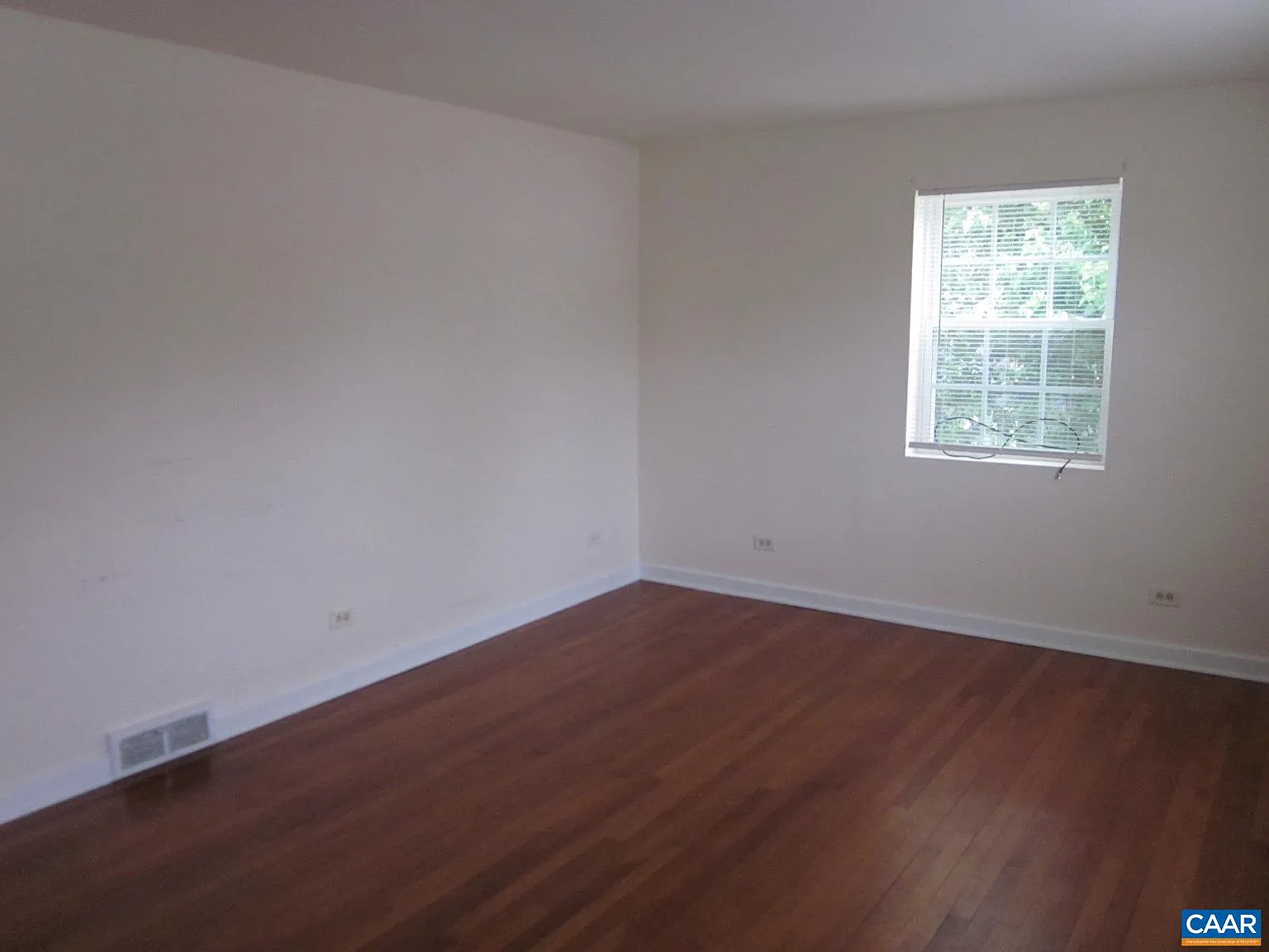 2 bed, 1.0 bath, 850 sqft, $1,550 — Photo 4