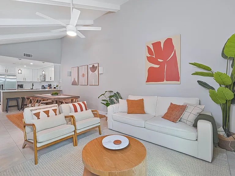 6386 Royal Woods Dr — Photo 9