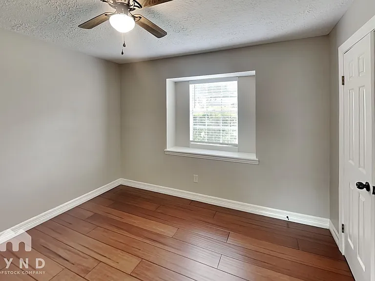 3219 Glen Spring Dr — Photo 12