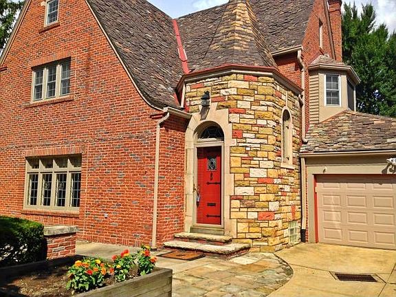 Stone turret entry