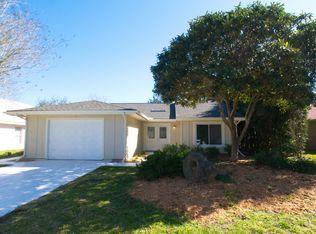 4 Clee Ct, Palm Coast, FL 32137