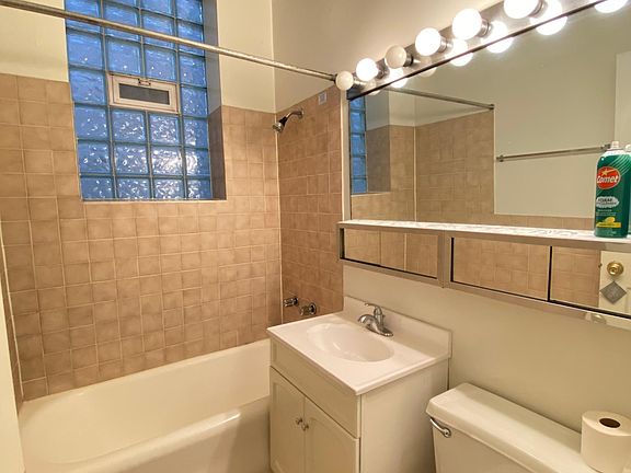 4th image of 5957-59 N Kenmore Ave #104