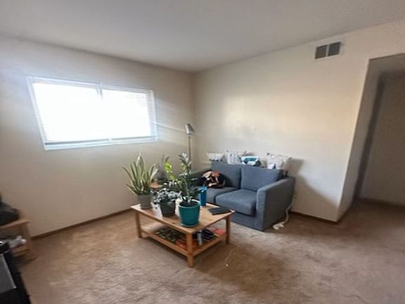 3rd image of 190 E 13th Ave