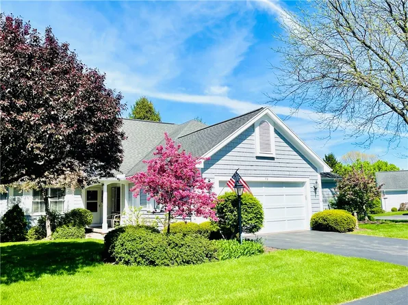 72 Stonington Dr, Pittsford, NY 14534