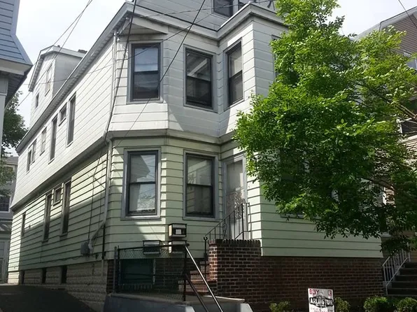351 Elm St, Newark, NJ 07032