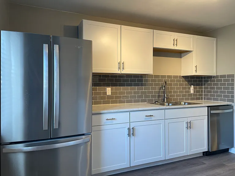 891 S Harris Ave — Photo 9