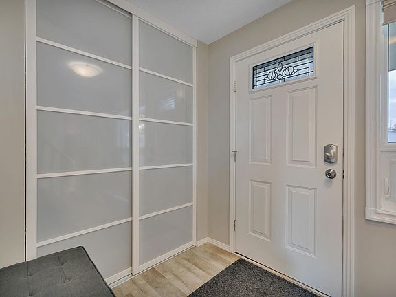 4th image of 4508 32a Ave NW