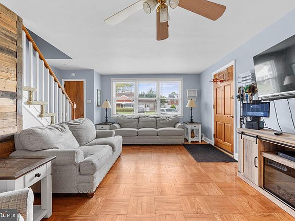 3rd image of 507 Perry St