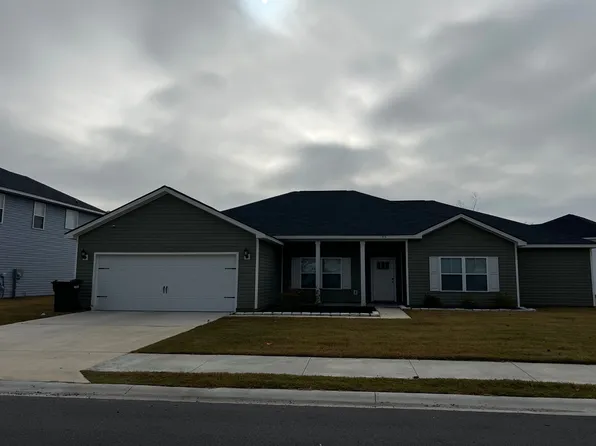 45 Valley Ct, Midway, GA 31320