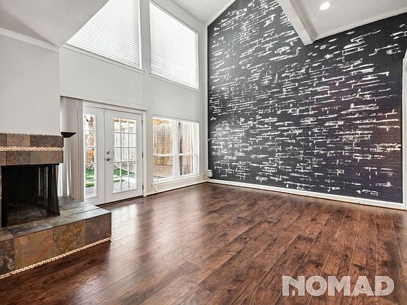 3rd image of 2908 Country Place Cir