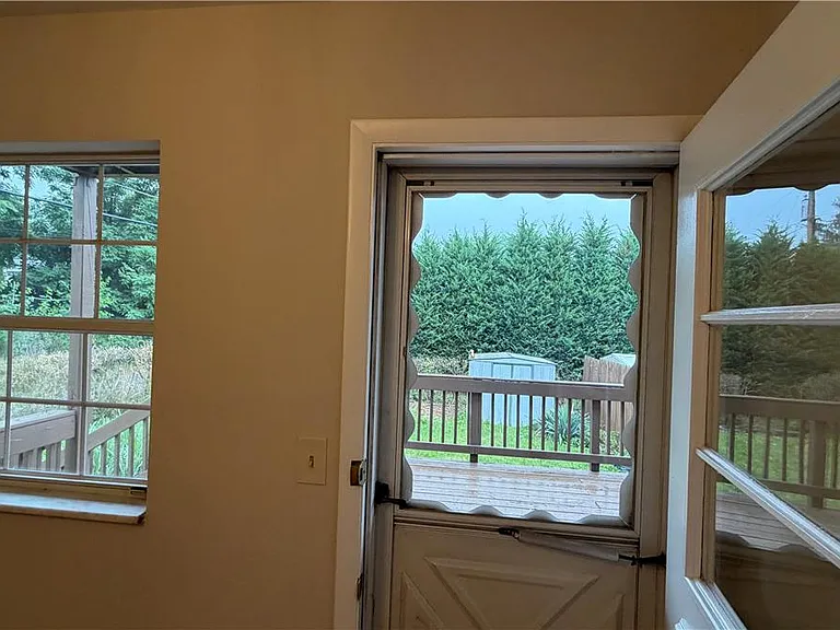 1809 Frankenfield St — Photo 15