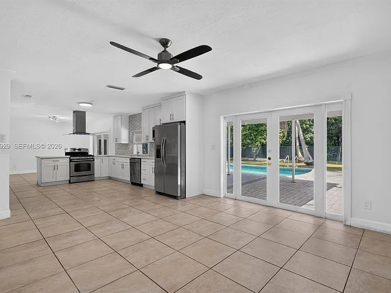 8220 SW 152nd St — Photo 41
