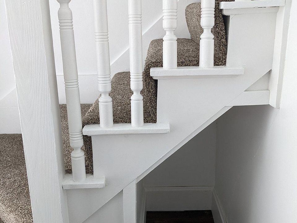 Entrance area where you can remove your shoes and maintain a clean atmosphere