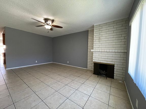 4th image of 1026 N Acacia St APT F3