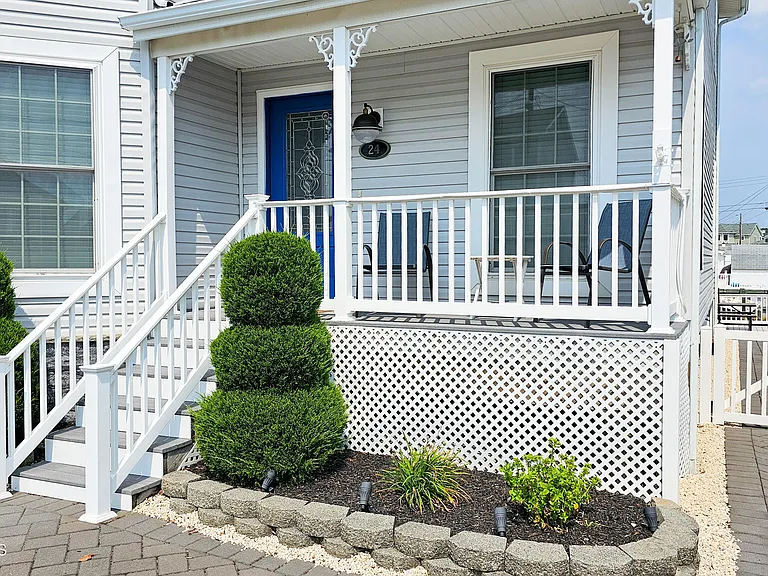 24 Dorothy Dr — Photo 2