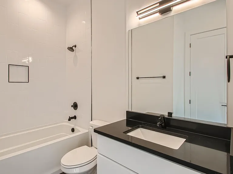 405 Serenity Ln — Photo 17