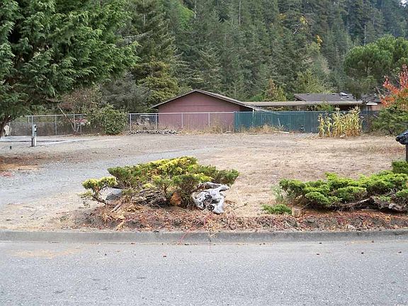 5th image of 120 Salmon Ave