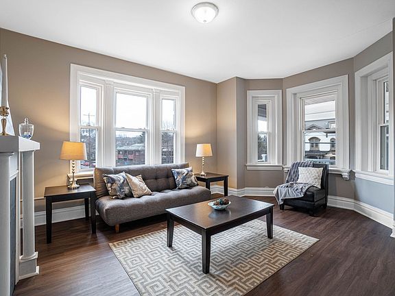 2nd image of 205 Lincoln Ave #2