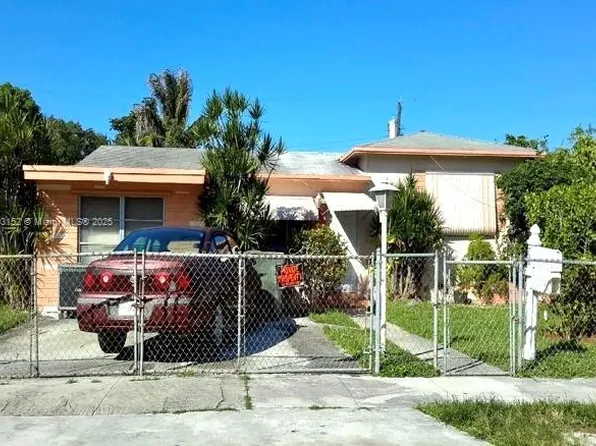 734 NW 1st St, Hallandale, FL 33009