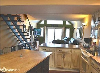 4th image of 2809 Bay Dr