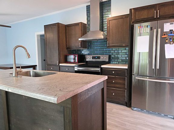 4th image of 224 Island Dr #224