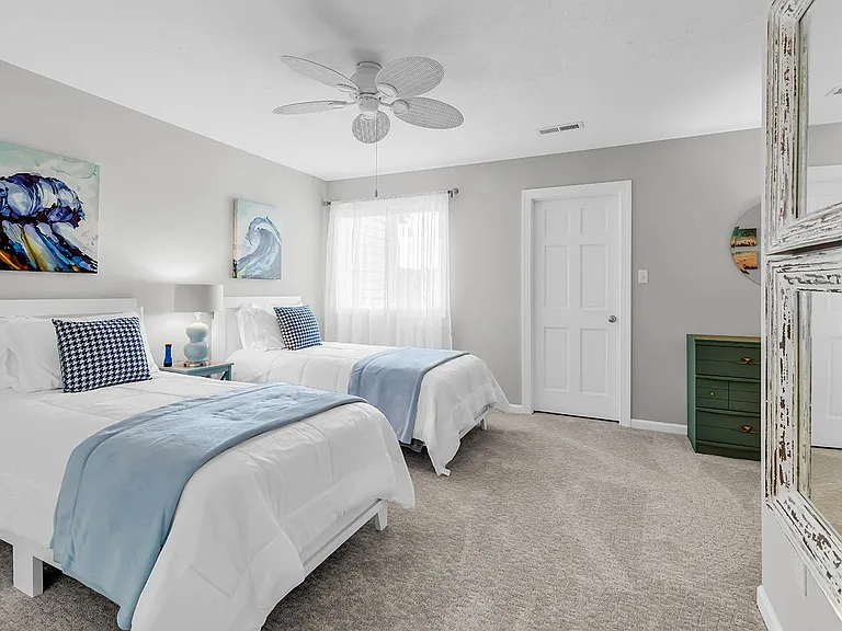 4000 Fairway Lakes Dr — Photo 24