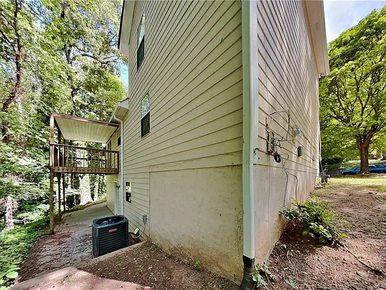 620 Gregory Manor Dr SW — Photo 17