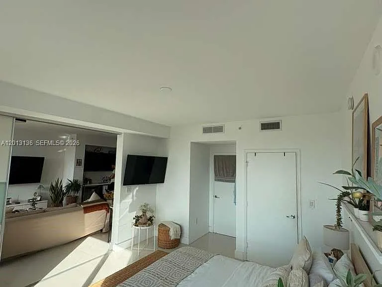 90 SW 3rd St #2106 — Photo 12