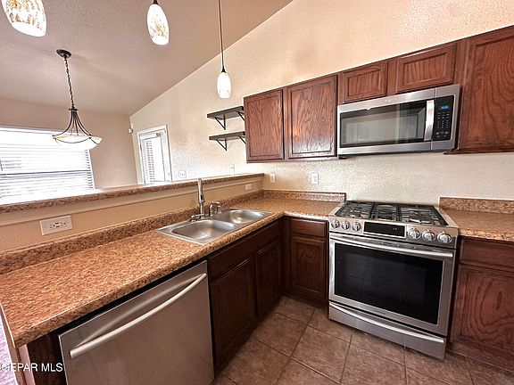 5th image of 10633 Canyon Sage Dr