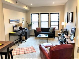 525 W Barry Ave #527-2N, Chicago, IL 60657