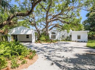 7425 SW 50th Ct, Miami, FL 33143