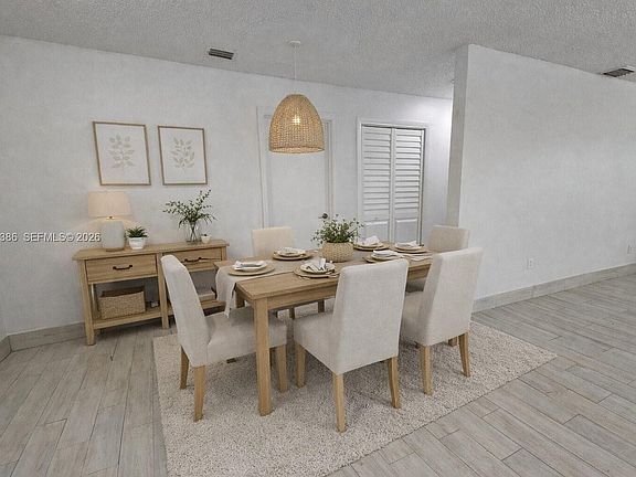 2nd image of 4621 SW 33rd Ave #1