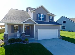 125 Green Ash Ln, Watertown, WI 53094