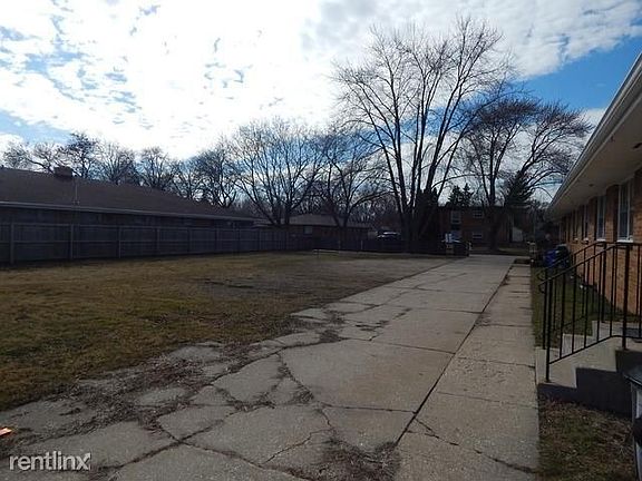 2nd image of 3329 Darwood Dr