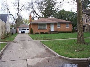 1004 Three Mile Rd NE, Grand Rapids, MI 49505