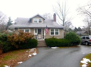216 Pond St, Weymouth, MA 02190