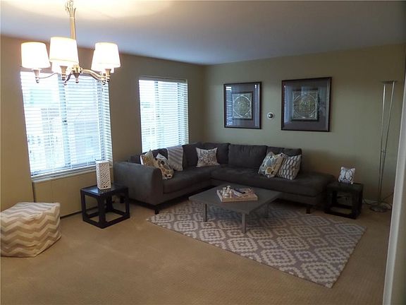 5th image of 221 W 48th St APT 1106