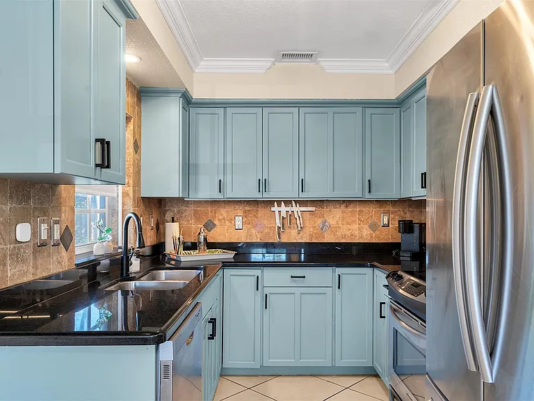 3221 Seaward Dr — Photo 21