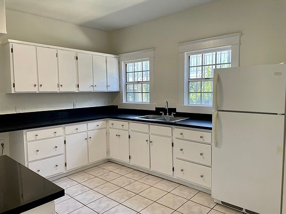 5th image of 1565 Pine Ave #1571