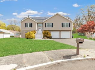 38 Andrus Dr, Milford, CT 06461