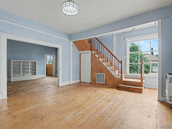 4th image of 3186 Logan Ave