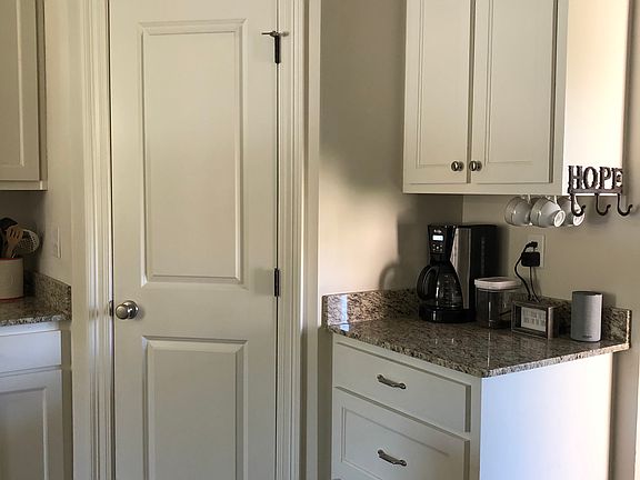 Coffee nook/drop off zone