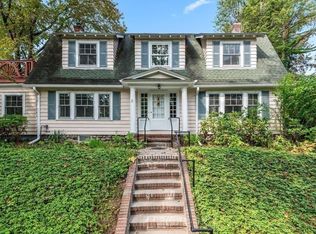 8 Montvale Rd, Worcester, MA 01609
