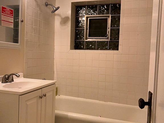 4th image of 4825 Wright Ter APT 2