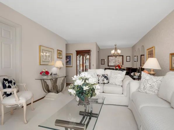 179 Little Canada Rd Unit 327, Little Canada, MN 55117