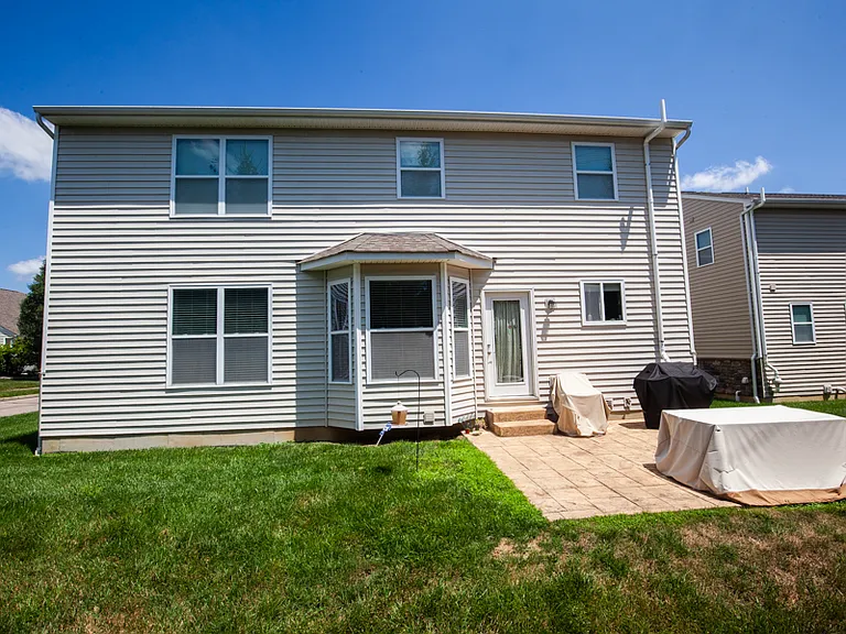 1779 Victoria Ct — Photo 35