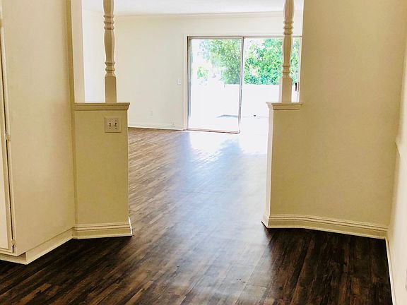 3rd image of 724 N Louise St #6